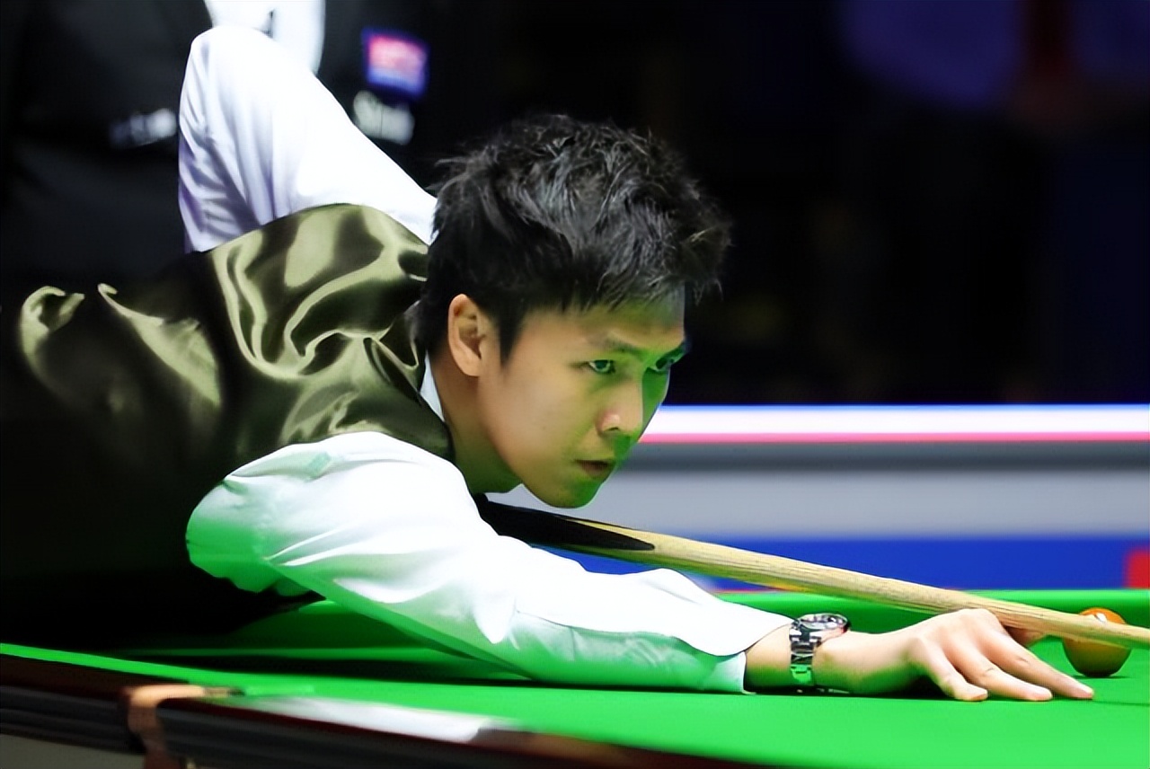 开云体育-CLG绝杀PSG，Doinb操刀奇招英雄翻盘强强对话全球总决赛，强势挺进下一轮