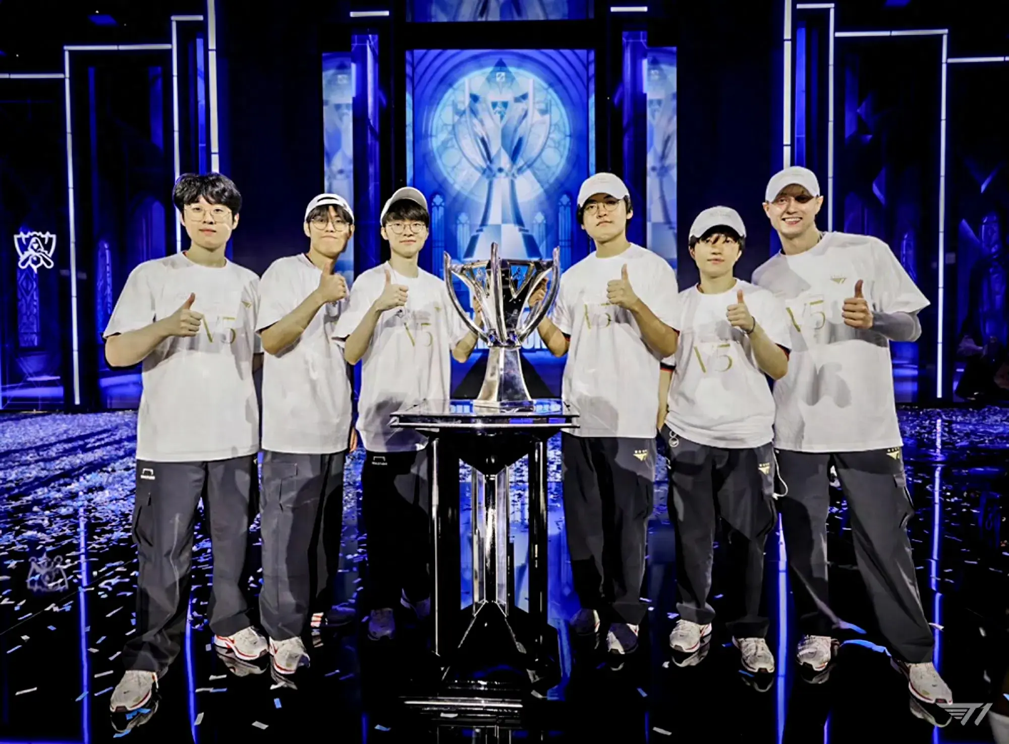 开云体育入口-BLG碾压GEN，Faker操刀奇招英雄翻盘强强对话全球总决赛，成为赛场最大亮点的简单介绍