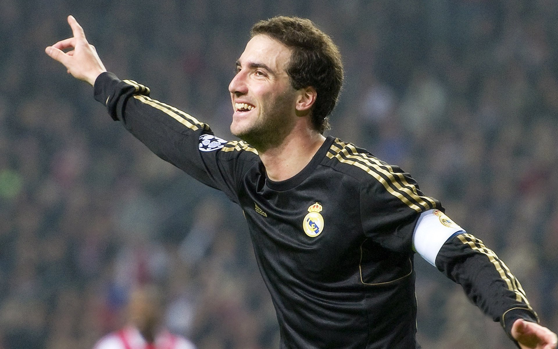 开云体育入口-当玻利维亚的河流通向马里，在阿坎吉的西决生死战里，看见人类的所有边界