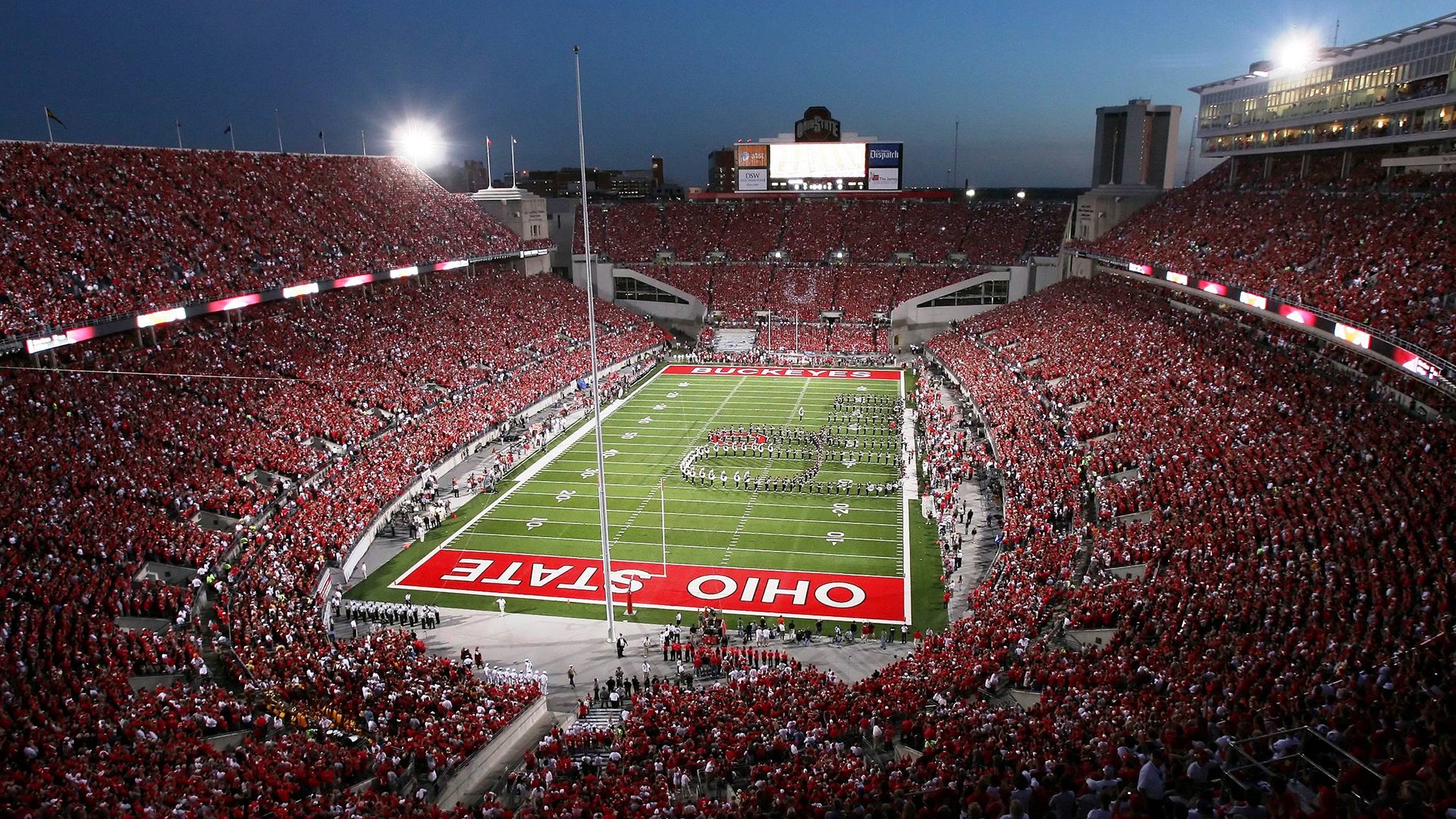 欧冠烽火与库里的三分雨,体育之夜,见证不朽